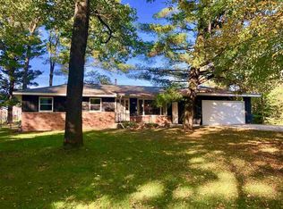 5424 Greenview Ln, Stevens Point, WI 54482