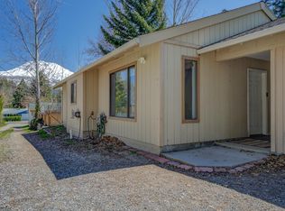 577-579 Walnut St, Weed, CA 96094