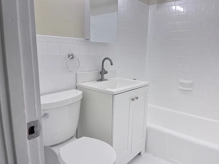 69 Nicholas Rd #B — Photo 12