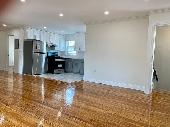2nd image of 12901 11th Ave Floor 2