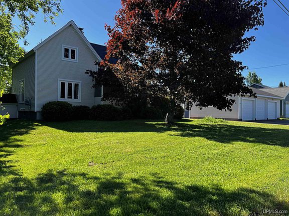 2nd image of 46690 Naumkeg St