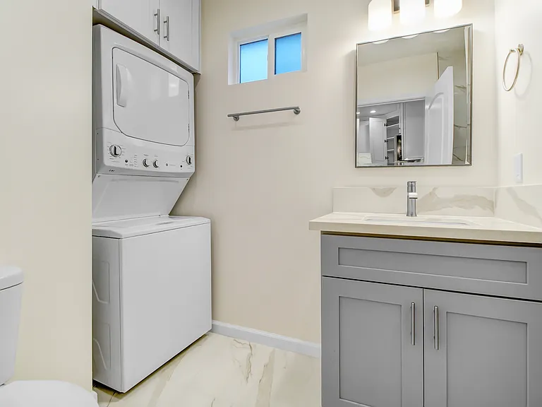 1011 E Angeleno Ave — Photo 15