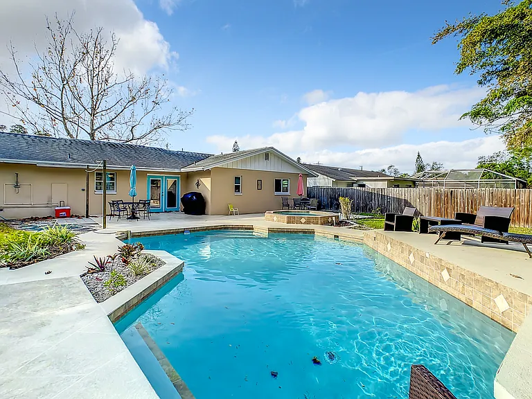 2437 Arapaho St — Photo 49