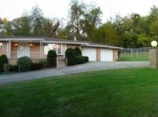 150 Parshall Ave, Saint Clairsville, OH