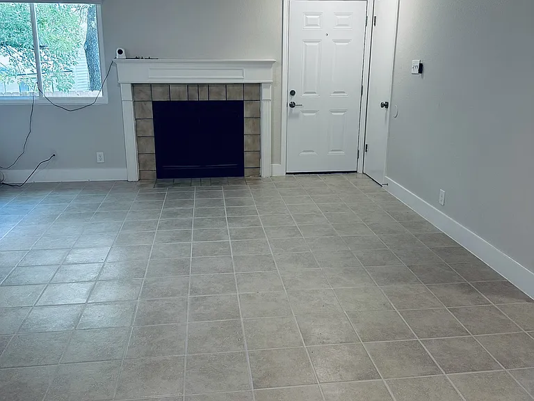 11605 Castle Rock Ct #B — Photo 2