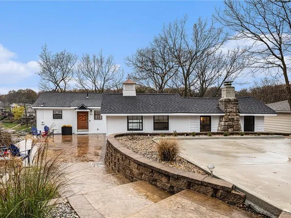 31 C St, Lees Summit, MO 64086