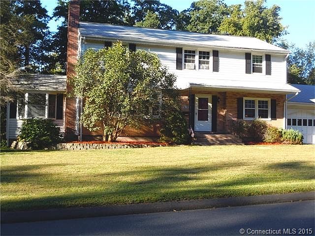 1st image of 18 Valerie Dr