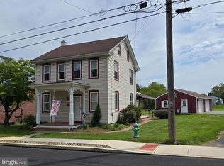 6327 Lemon St, East Petersburg, PA 17520