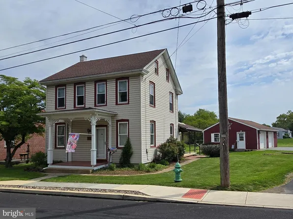 6327 Lemon St, East Petersburg, PA 17520