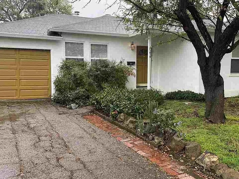 1414 San Carlos Ave — Photo 78