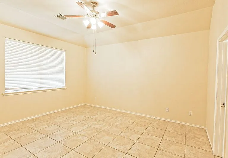 4009 Hidden Meadow Ct — Photo 19
