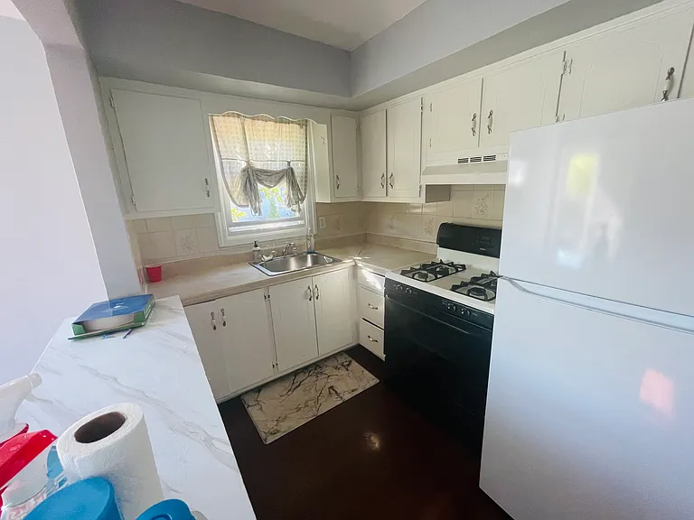4 Nippon Ave — Photo 8