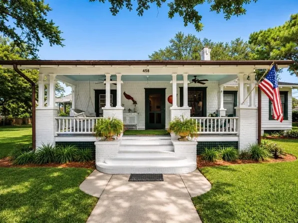 458 Scotland St, Dunedin, FL 34698