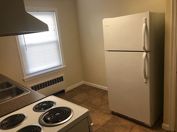 2nd image of 5312 Glenwood Ave APT 1