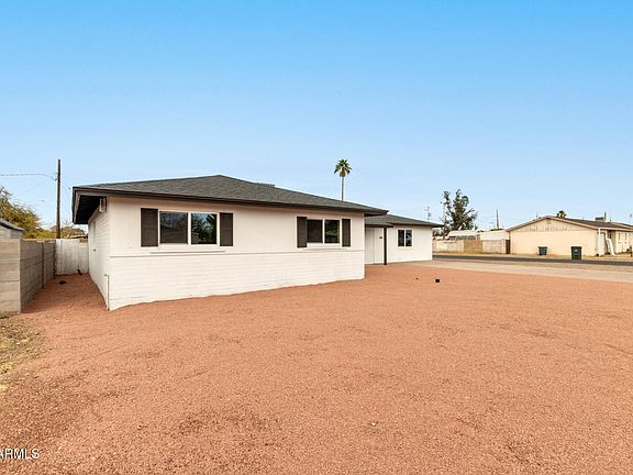 3rd image of 556 E MANOR Drive