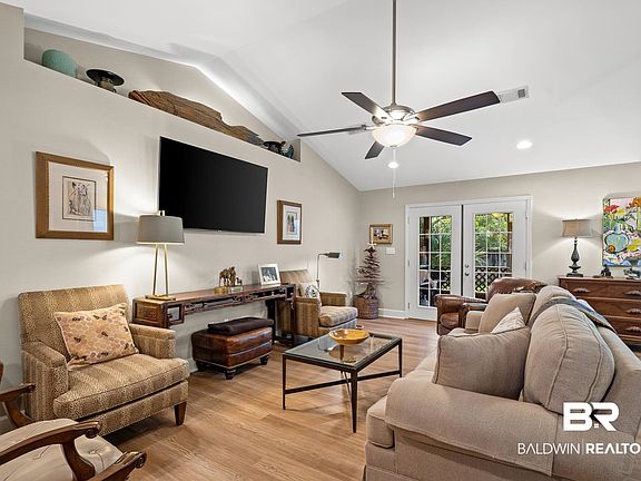 5th image of 24600 Tarpon Ln