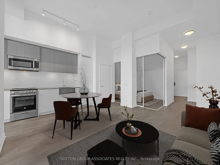 270 Dufferin St #213 — Photo 2