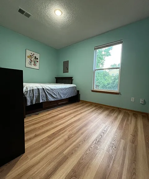 1371 N Harvey Dr — Photo 17