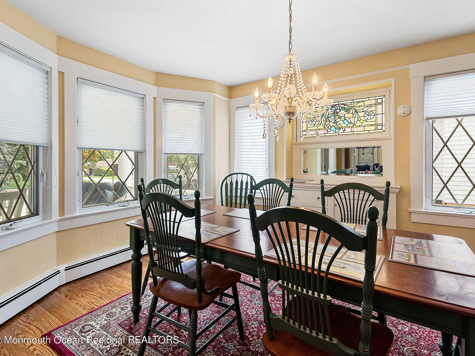 4 bed, 2.5 bath, 2575 sqft, $7,000 — Photo 3