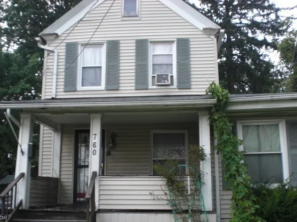 760 Brown St, Akron, OH 44311