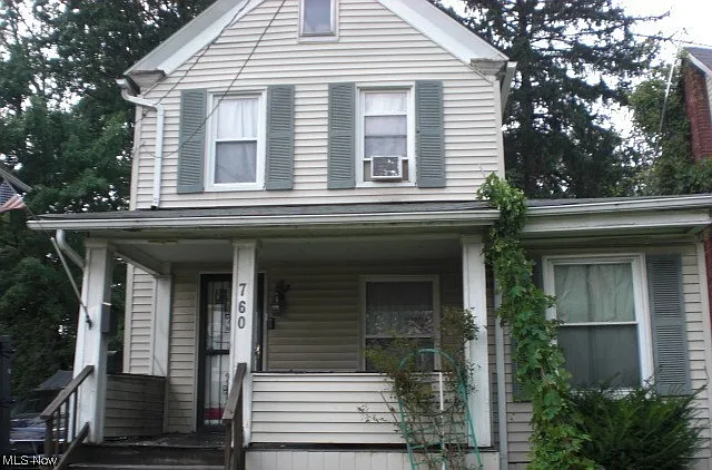 760 Brown St photo 1