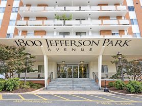 1800 Jefferson Park Ave