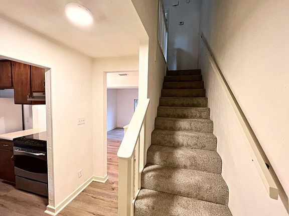 2nd image of 613 Acorn Grove Ct #7