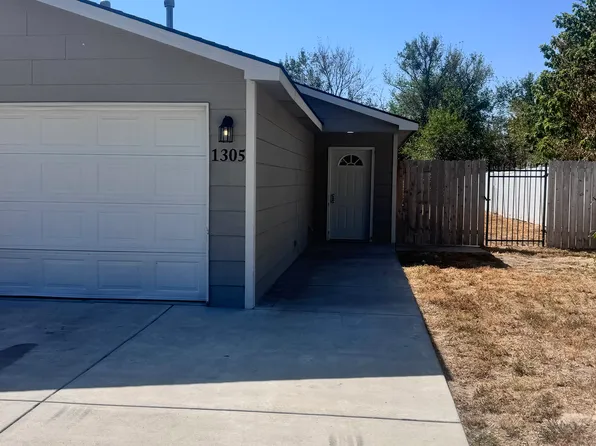 1301 W 45th St S #1305, Wichita, KS 67217