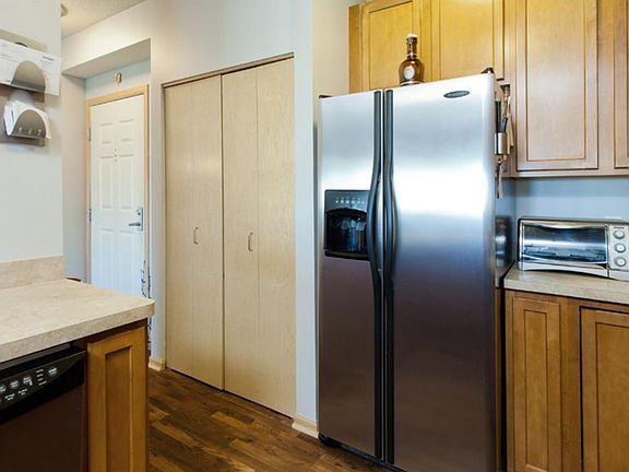 5th image of 150 Burnsville Pkwy E #309