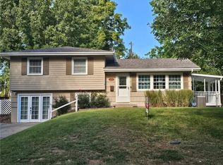 1608 NE 60th Ter, Kansas City, MO 64118