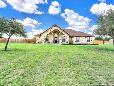 228 ABREGO LAKE DR, Floresville, TX, 78114
