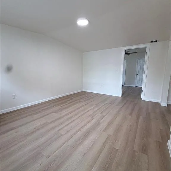 837 S 13th St — Photo 22