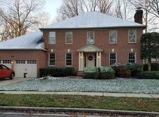 1715 Peartree Ln, Crofton, MD 21114