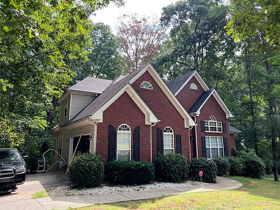 3rd image of 1066 Falls Brooke Dr