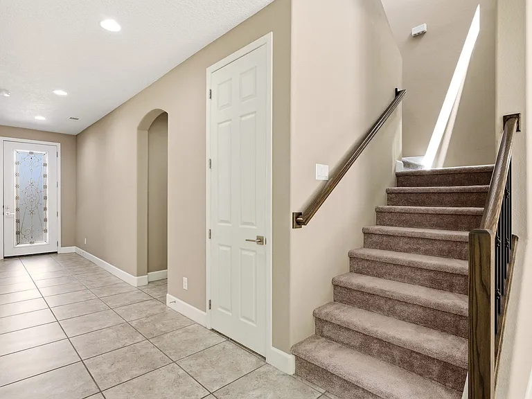 1504 Challedon Dr SE — Photo 8