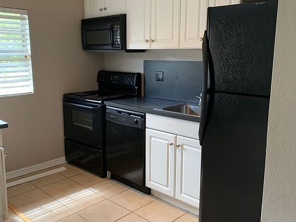 5th image of 1531 Catherine St APT 36