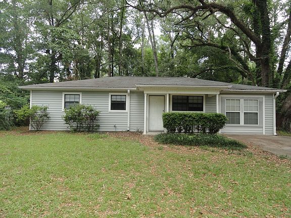 2nd image of 2930 Oakwood Dr