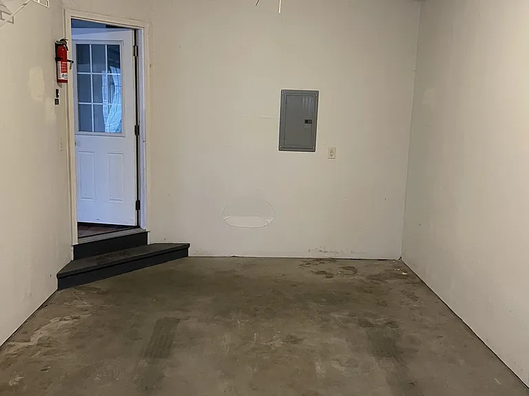 613 South St — Photo 16