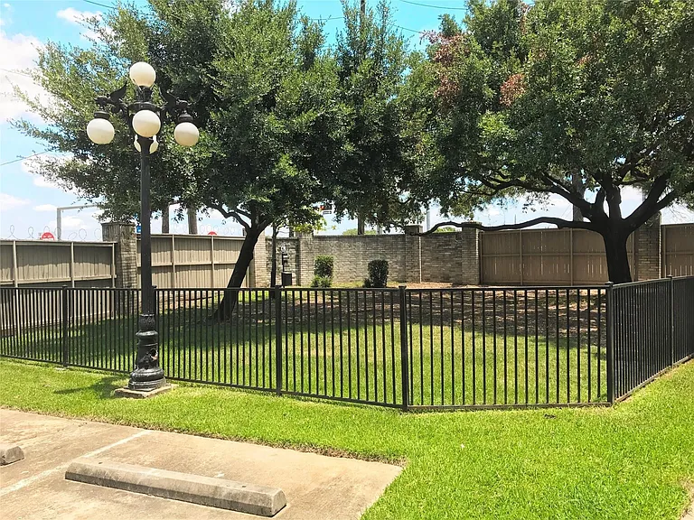 3000 Holly Hall St #3000 — Photo 18