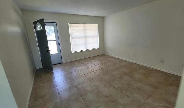 1190 Pine Valley Ln — Photo 6