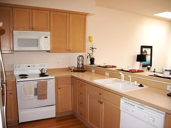 3rd image of 15506 133rd Pl NE #13C