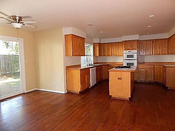 5th image of 15514 NE 14th St