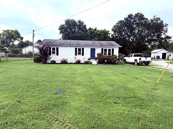2nd image of 618 Coble Cir