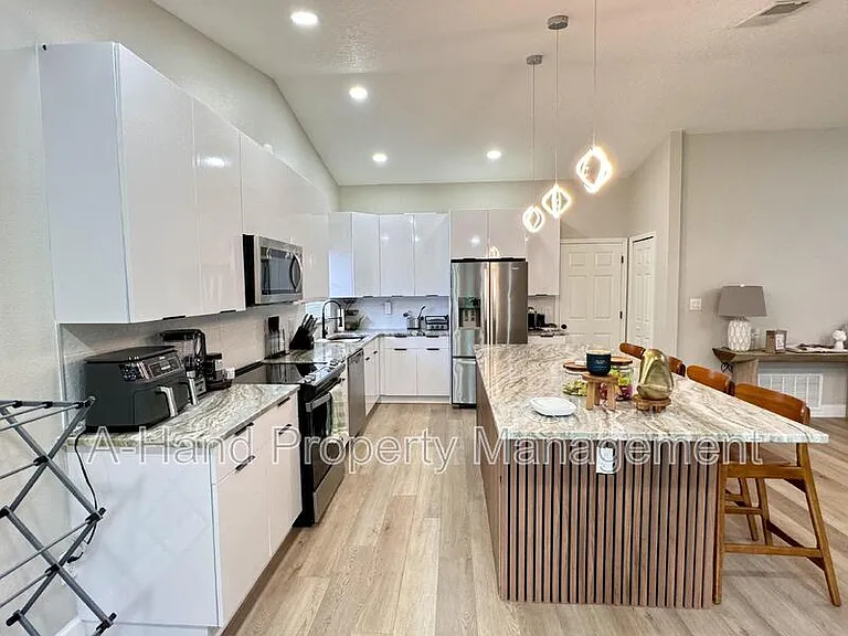 15912 Indian Wells Ct — Photo 4