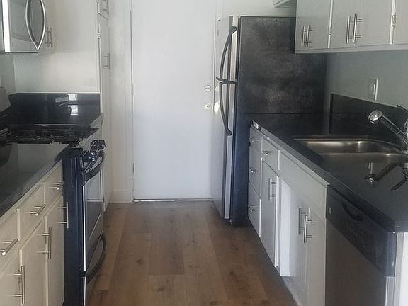 5th image of 1284 Havenhurst Dr #205