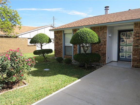 5th image of 702 Levelland Dr