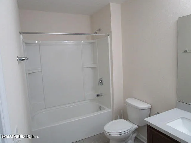 742 Northside Dr S — Photo 30