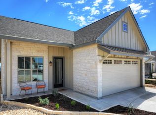 1052 Creswell Ln, Kerrville, TX 78028