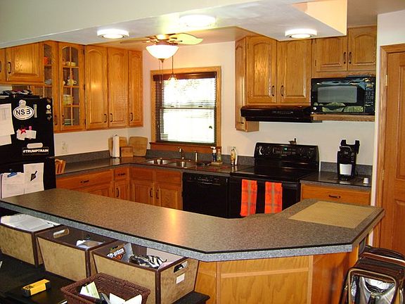 5th image of 949 Pike Dr