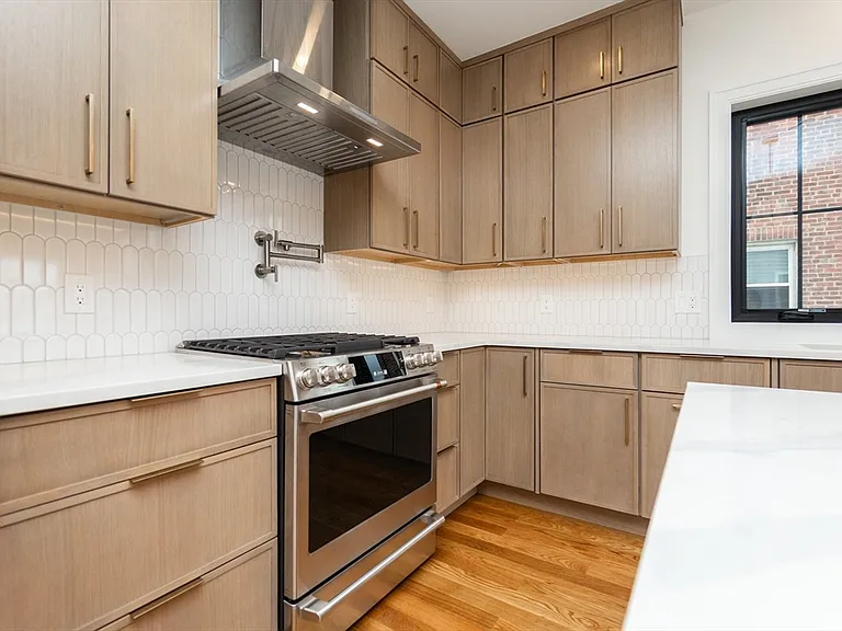 165 Campbell Ave #2 — Photo 18